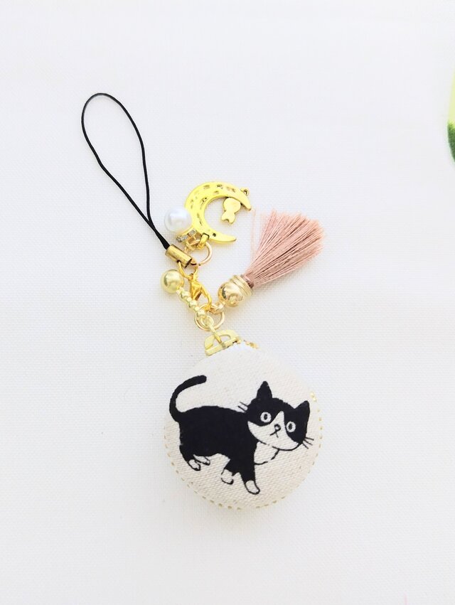 お散歩ネコちゃんのマカロンポーチ(キナリ)