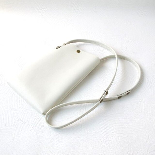 《牛革》ちょっと大き目・２WAY～ミニサコッシュ・ソフトスムースレザー・052