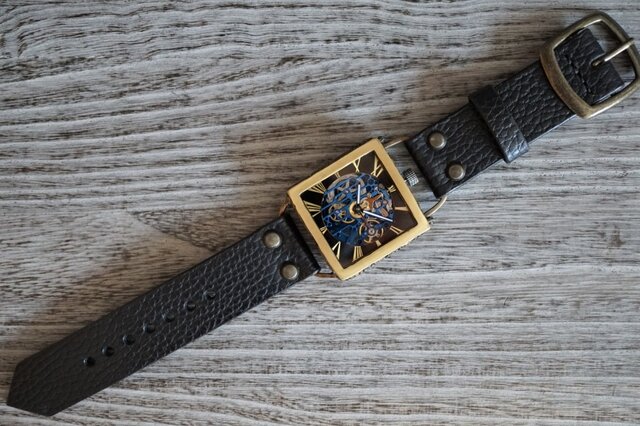 メカニックブルー スクエア 真鍮 ブラック 手作り腕時計 | iichi 日々