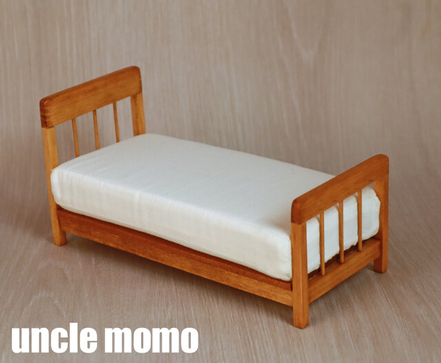 ドール用ベッド シングル（色：チェスナット） 1/12ミニチュア家具