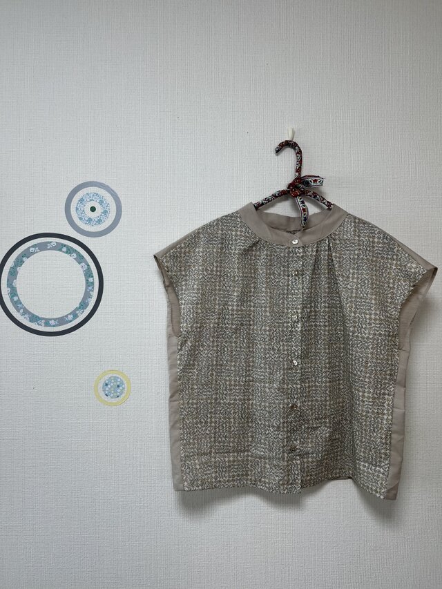 毎日着られる大人服　フレンチスリーブブラウス　リバティタナローン生地使用　スリーピングローズ　イエロー