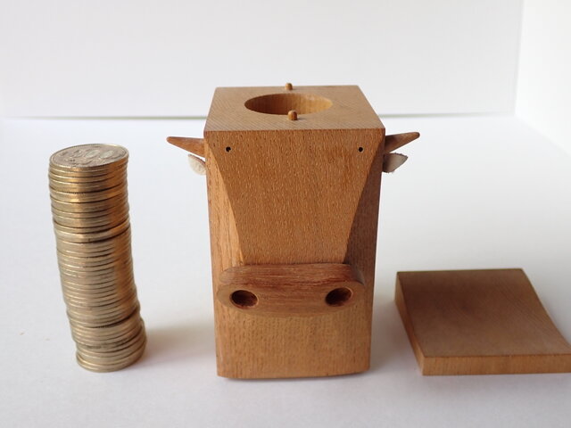 中国／北京　牛の絵柄が付いているメダル。【ケース付き】。 中国／北京 牛の絵柄が付いているメダル。【ケース付き】。 中国