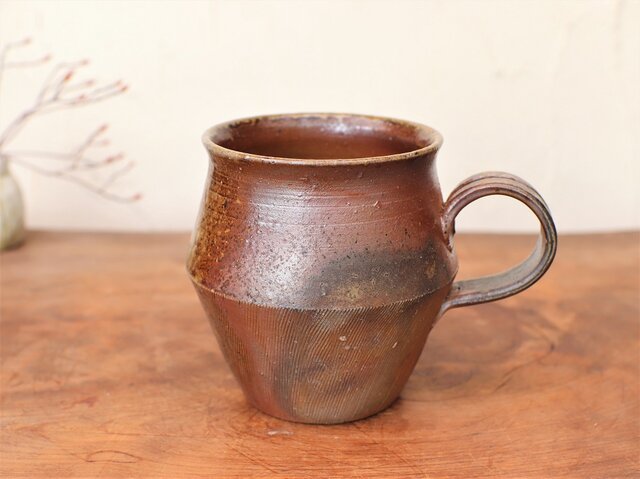 備前焼 コーヒーカップ(野草)・サンギリ c9-051 | iichi 日々の暮らし