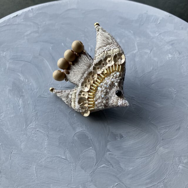 "Natural bird" 刺繍鳥ブローチ