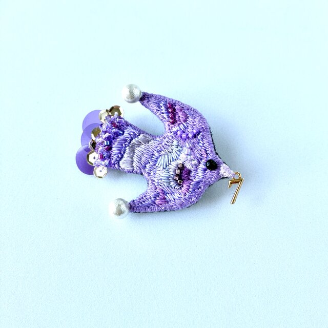 "lucky seven bird"   鳥 刺繍ブローチ