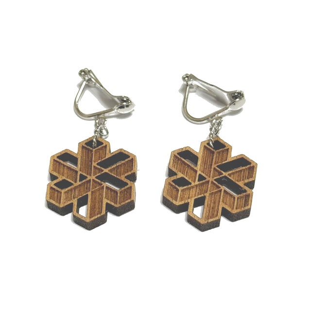 【木ｔｃｈ】クルミの木・イヤリング（ハング）積み重なる立方体
