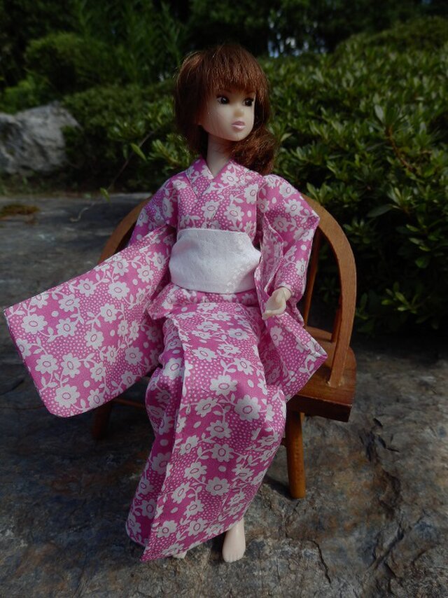 1/6サイズ(20cm) momoko用 木綿の着物と帯（ピンク） | iichi 日々の 