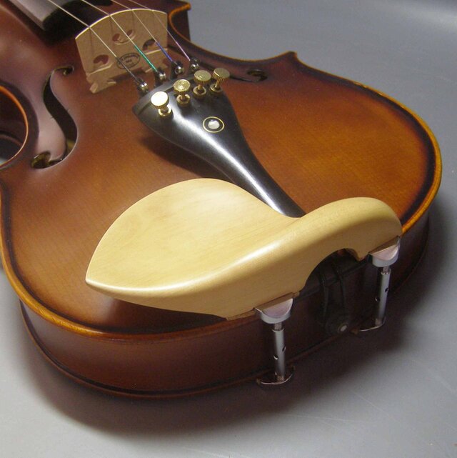 バイオリン国内産柘植材による 顎当て ガルネリ クローソン型 - 弦楽器