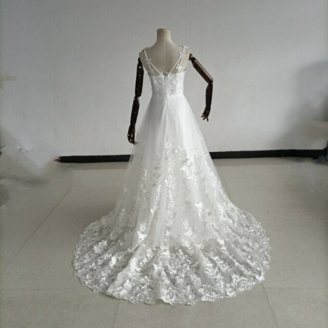 ウェディングドレス高品質！  3D立体レース刺繍  オフショルダー   オーバードレス  結婚式