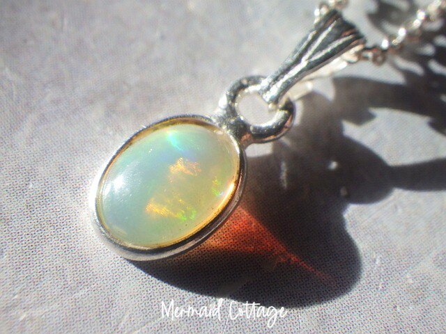 sv925銀枠 Opal ☆エチオピアオパールの一粒ネックレス☆B☆10月