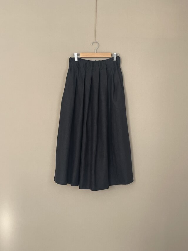 リネンのタックスカート　ブラック