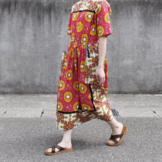 カンガのワンピース（アフリカ布ワンピース）アフリカンプリント