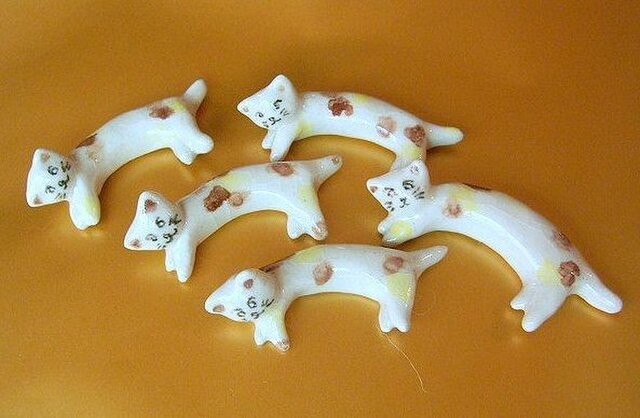 ◆ 親子ねこ5匹の箸置きの画像1枚目