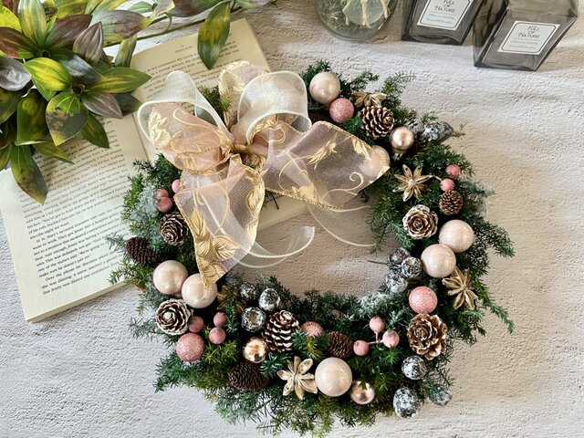 2022クリスマス早割 木の実とクリスマスボールのリース