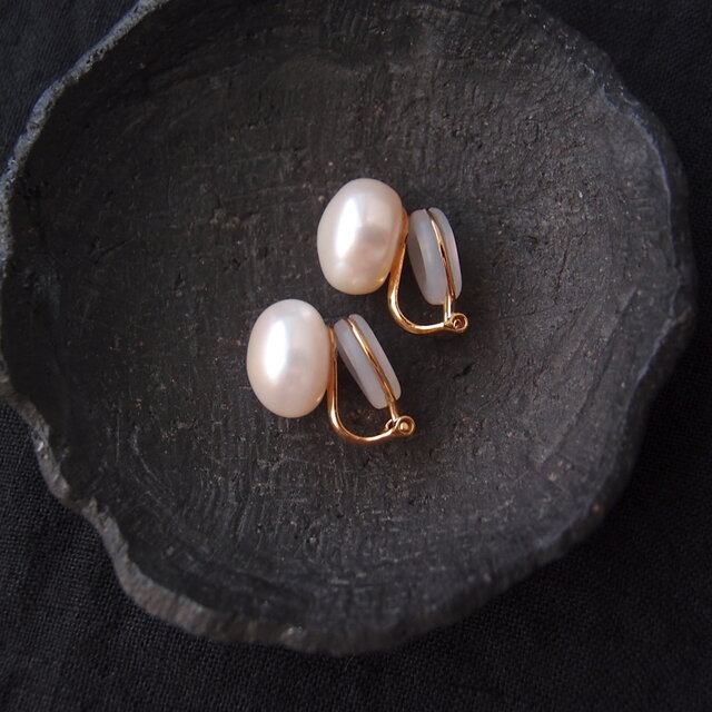 【SV】Baroque pearl／White・大粒バロックパールのイヤリング