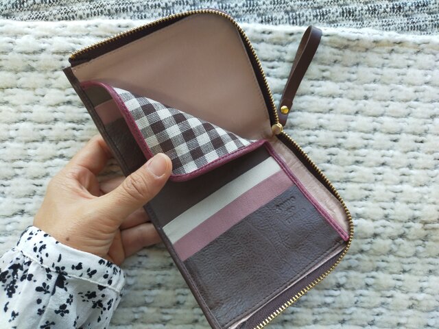 刺繍革財布『街』Dark -Brown×ピンク系（牛革）☆コンパクト二