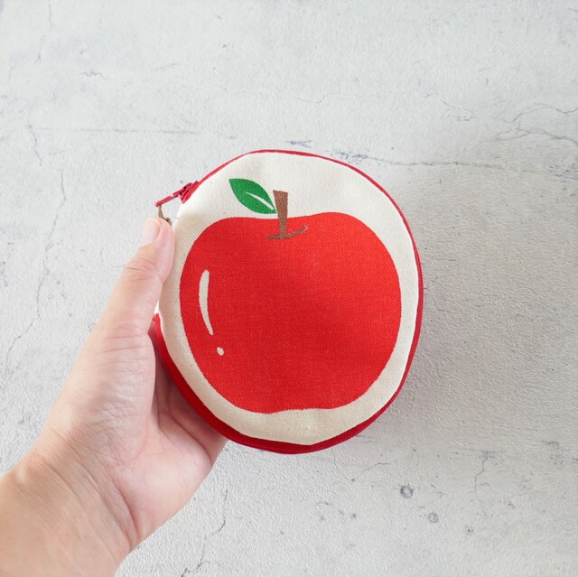 544 ポーチ (りんご) ハンドメイド ラミネート ポーチ りんご🍎の