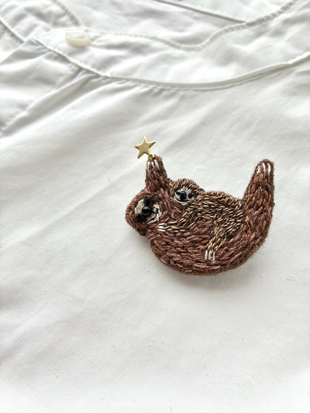 小林モー子　ナマケモノ　ブローチ ナマケモノちゃん仲良し親子