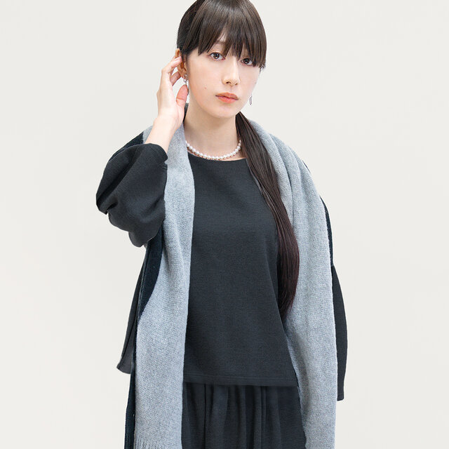 ●冬限定・在庫限り● +3℃発熱素材であたたかい フォーマルOK 上質ブラウス  黒／グレー ●GWYNETH●