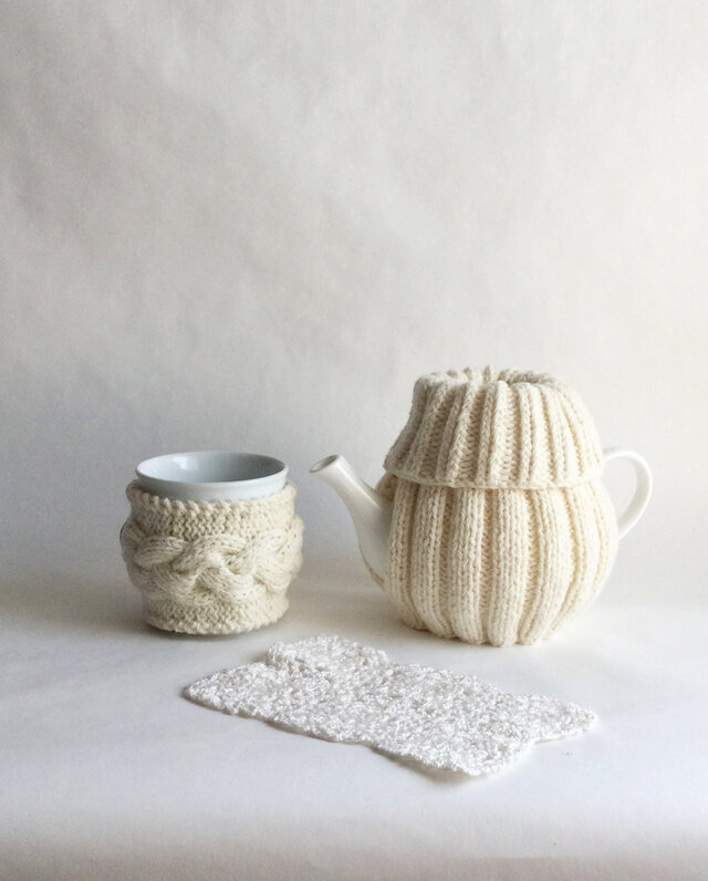 ”タートルネック”のティータイムアクセサリー -ivory- tea cozy