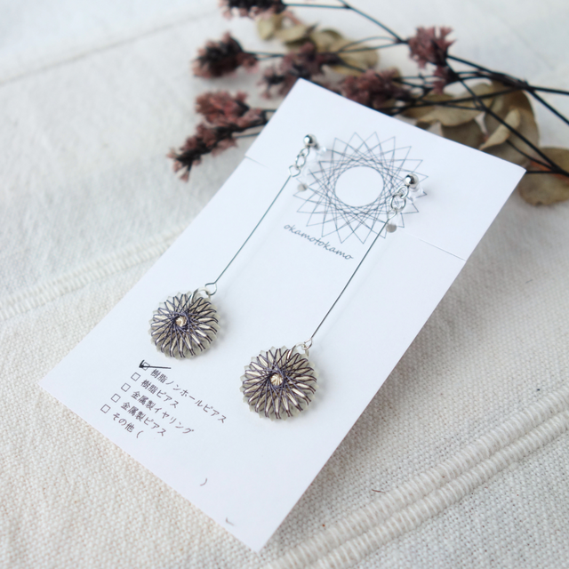 雨の日に咲く 紫｜上品なパープルの絹糸イヤリング｜和装にも合う上品な紫