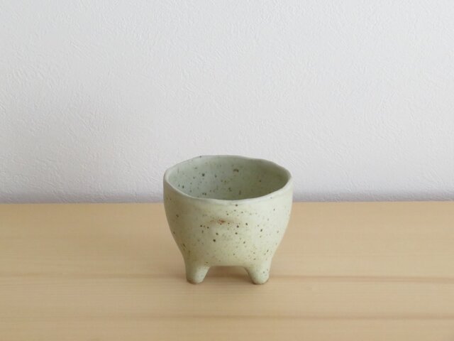 3つ足植木鉢 CC003 | iichi 日々の暮らしを心地よくする