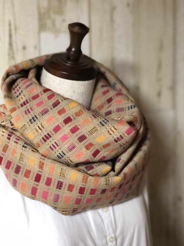 ボリュームたっぷり❣️ウールドビーのふわり♪スヌード❤️カーキ・ドット柄⭐️一点ものです。