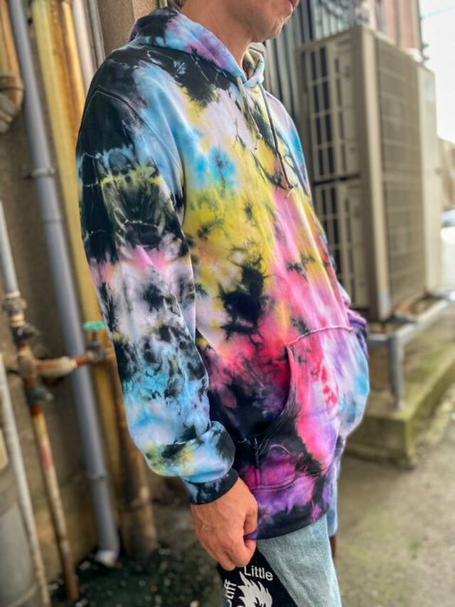 タイダイ染め　プルオーバー　フーディ　XXLサイズ ブラック×カラフル HD17-24