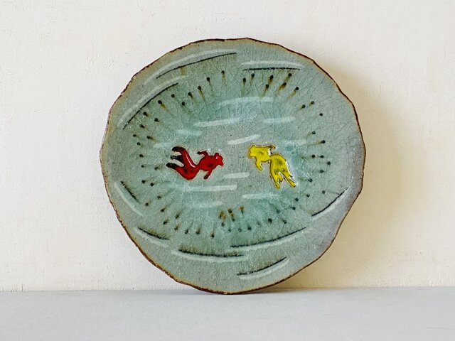 6.5寸皿 金魚2＊青磁/象嵌/色硝子 | iichi 日々の暮らしを心地よく