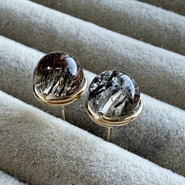 ゴールデンマイカインクォーツ 1粒ピアス 14kgf　南アフリカ産 フォリエーテッドマイカインクォーツ