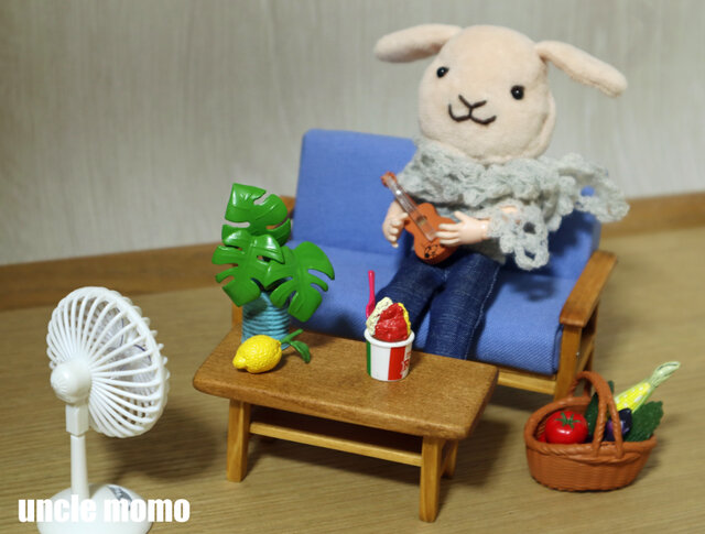 ドール用ソファ2人掛け（色：ライトブルー×チェスナット） 1/12