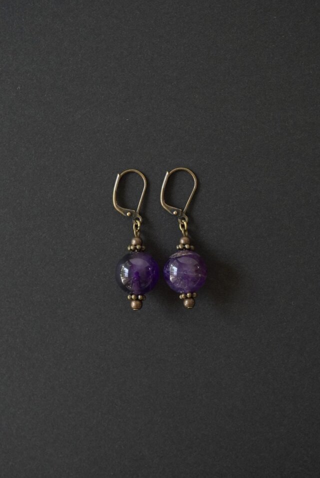 オリエンタルシックⅡ -大粒アメジストのフレンチフックピアス