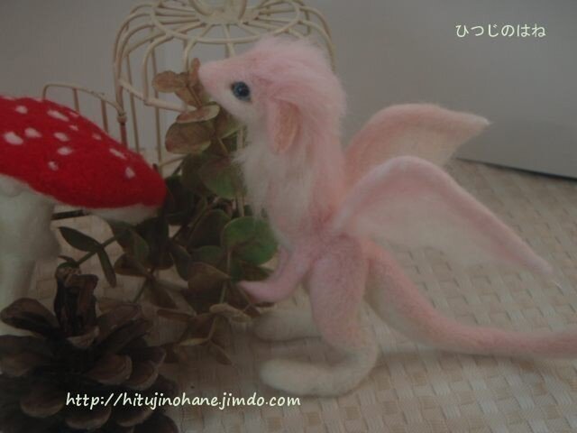 羊毛フェルト 桜ドラゴン | iichi 日々の暮らしを心地よくする