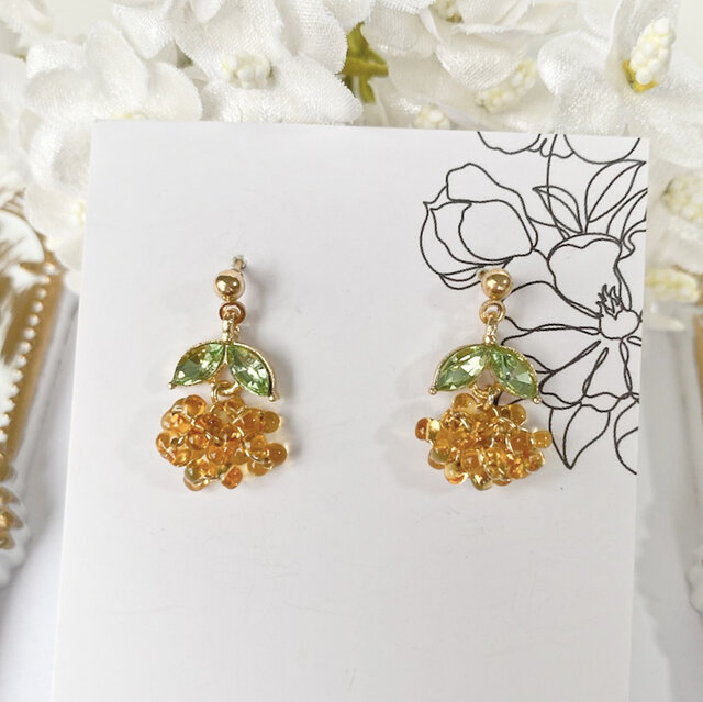 ラピスラズリチェコガラス　小さな食器　ピアス　ミニチュア ラピスラズリチェコガラス 小さな食器 ピアス ミニチュア