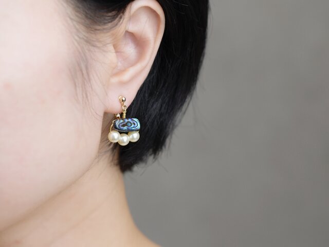 14kgfピアス】アバロンシェル パール －タイプ | iichi 日々の