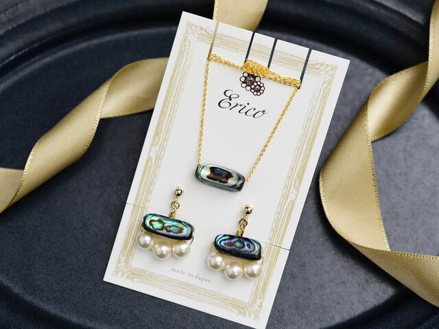 アバロンシェル×クリスタルタブレット　カメオ＆カイヤナイトのピアス　14kgf 14kgfピアス】アバロンシェル パール －タイプ | iichi 日々の暮らしを