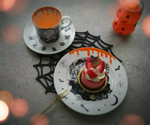 不思議の国のアリスのハロウィンティーセット【この品限り】値下げ5300