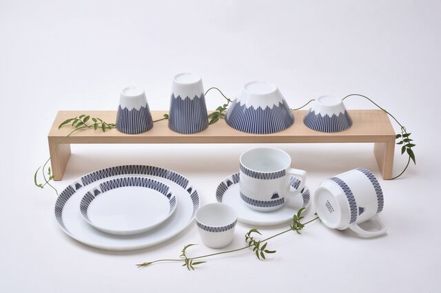 富士山モチーフ マグカップ 紺 | iichi 日々の暮らしを心地よくする