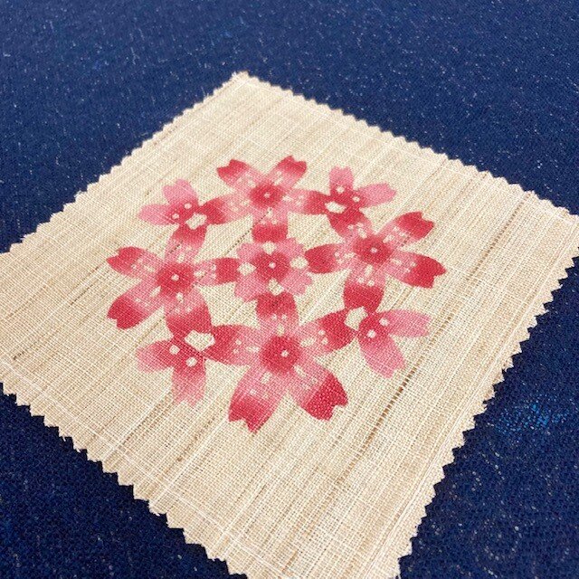 紅型麻布コースター　桜文様　（琉球びんがた）