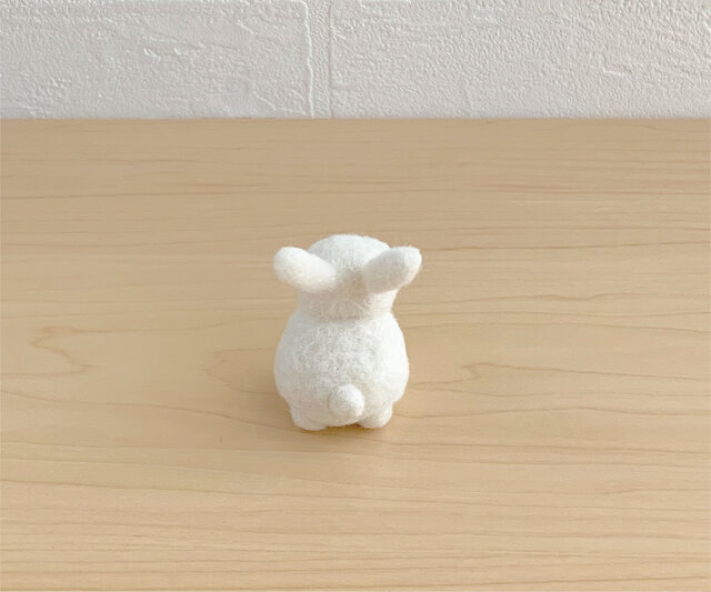 【ひらりん。】羊毛フェルト　うさぎ　壁掛け　干支　お正月 ひらりん。】羊毛フェルト うさぎ 壁掛け 干支 お正月 【ひらり