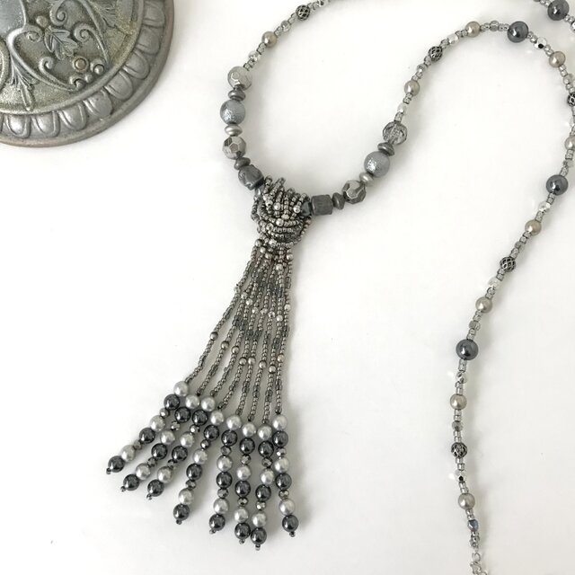 黒色ビーズ タッセル付きネックレスとイヤリングセット 54ca4d1d3d2704ddd764cbf52bf2ea