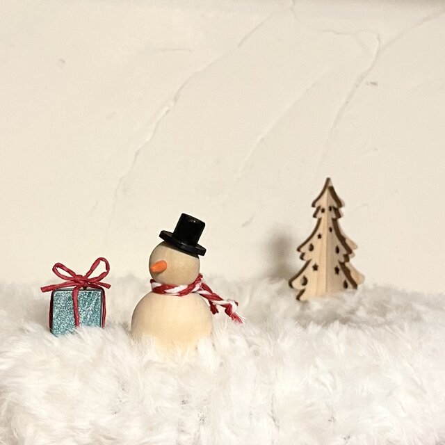 木製☆雪だるまの贈り物 クリスマス飾り オブジェ | iichi 日々の 