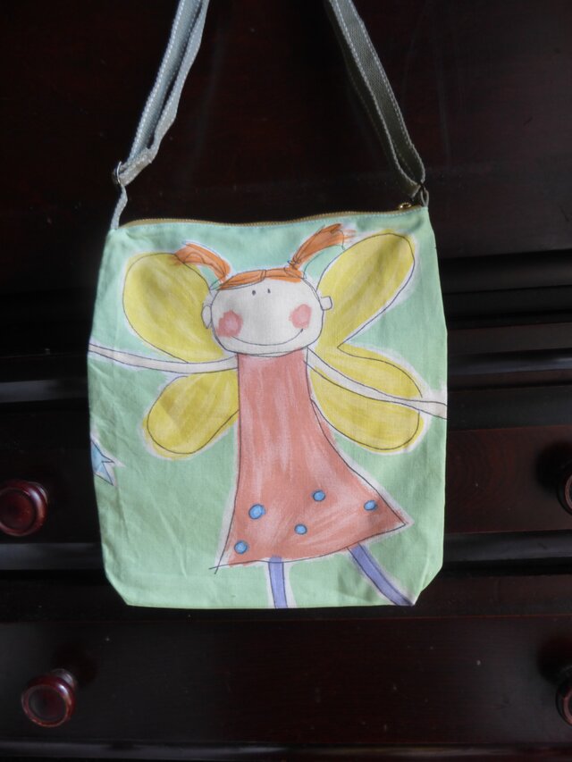 天使柄のキッズ用サコッシュ