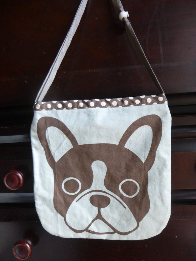 ワンコ&ニャンコ柄のキッズ用サコッシュ