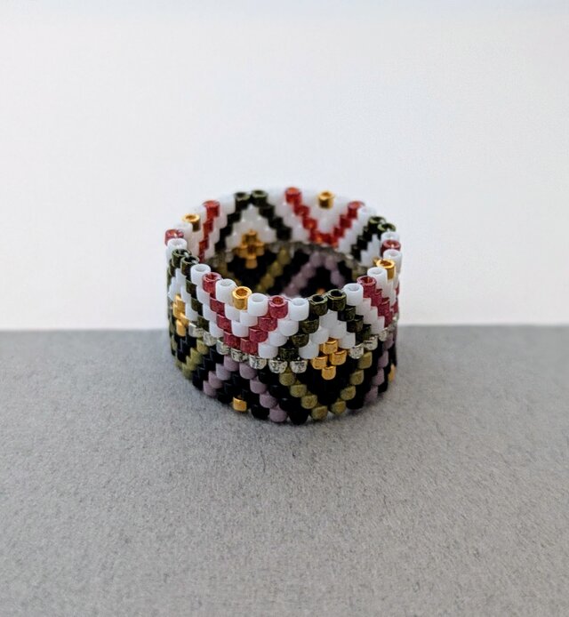 ビーズ織りの指輪　Ｙ-228