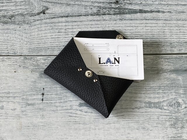 ✉レザー名刺入れ・カードケース✉【牛革 シュリンク 黒系】 | iichi