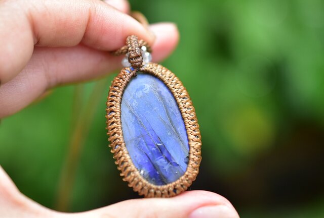 ブルーの艶☆ブルーラブラドライトマクラメネックレス752 | iichi 日々