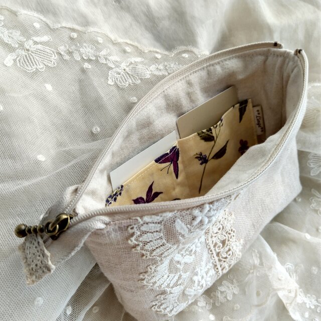 フランスアンティークレースのポーチ