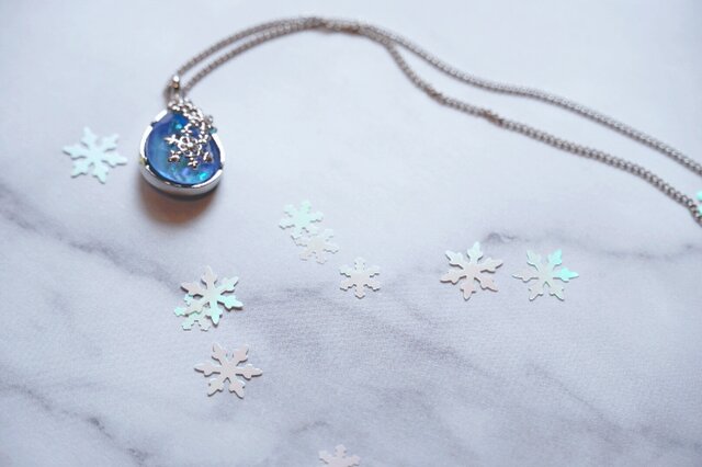 雪の結晶ネックレス | iichi 日々の暮らしを心地よくするハンドメイド