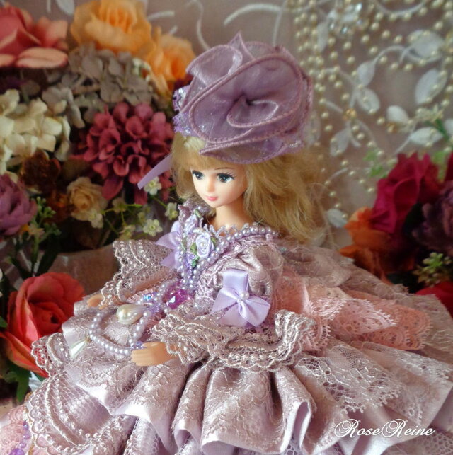 エリザベート王妃 麗しのラブリーローズ 13段フリルのアンティーク